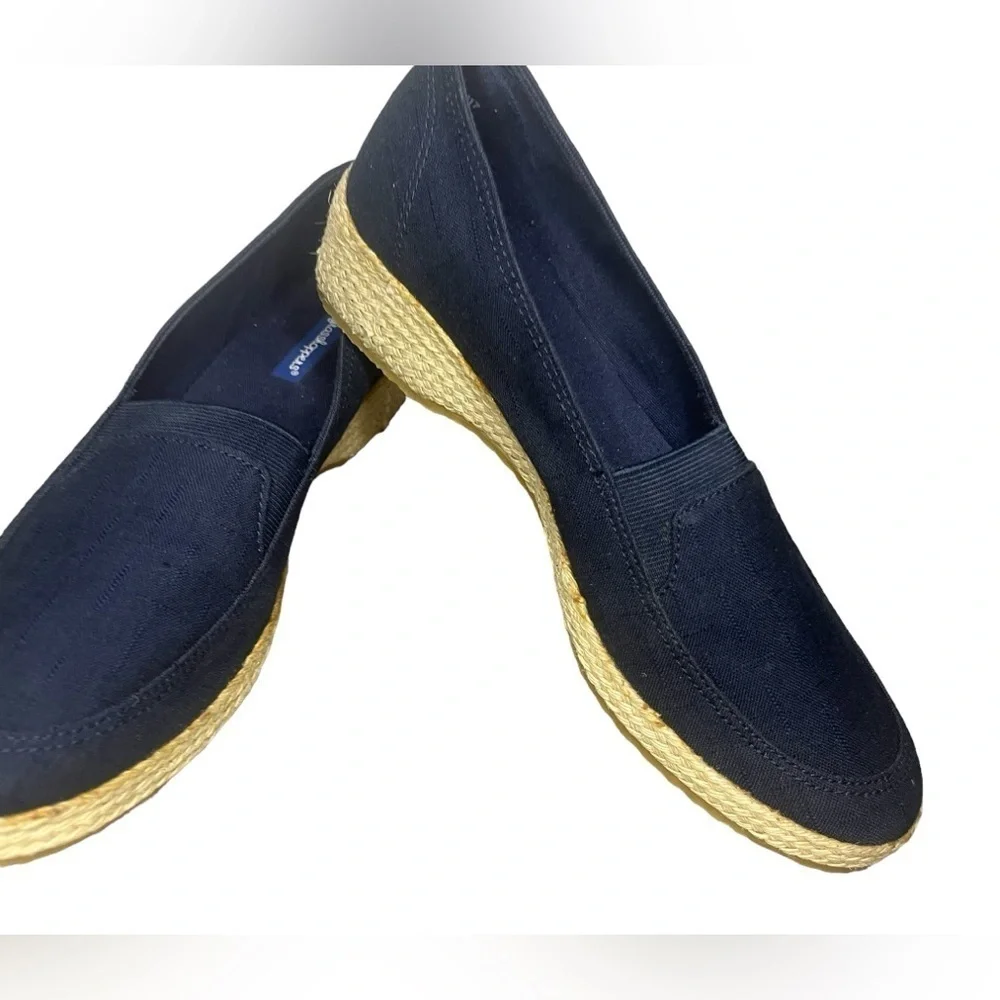 Grasshoppers Quinn slip on Espadrille, EUC navy blue, size 9S